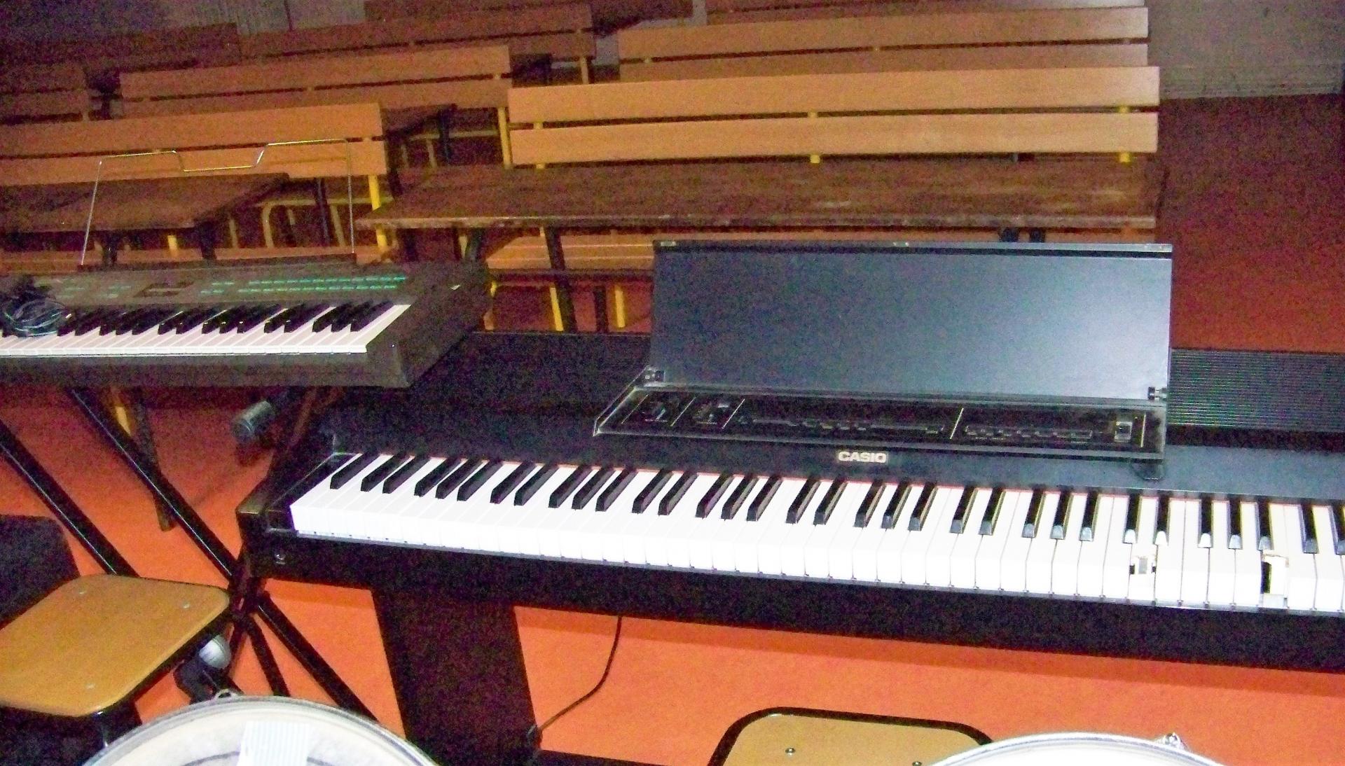 Music instruments 2